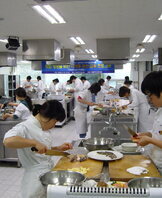 취업향상을 위한 자격증 관련 교육 프로그램