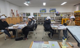 산업안전보건과 1학년 주간반  공학기초 수업사진
