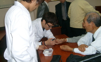 2011년 튤립축제 기초건강증진교실 - 남간대봉사활동